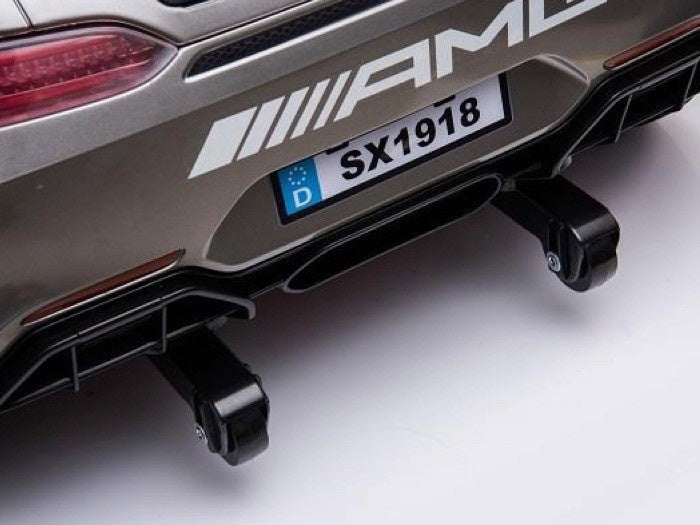 Mercedes-Benz GT4 AMG 12V kinderauto – met MP4 scherm, rubberen banden & kunstlederen zitje | Kiddoplay