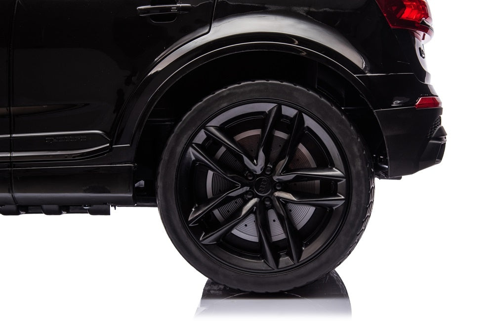 Audi Q7 12V kinderauto (Zwart) – elektrische kinderauto met rubberen banden, kunstleder zitje & afstandsbediening | Kiddoplay