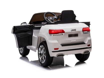 Jeep Grand Cherokee 12V elektrische kinderauto (wit) – leder zitje, rubberen banden & 2.4G afstandsbediening | Kiddoplay