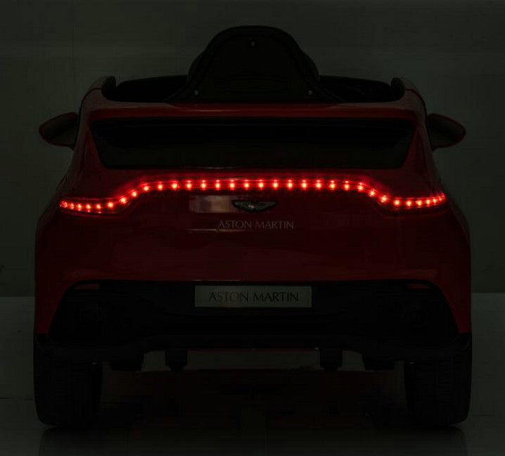 Aston Martin 12V kinderauto (rood) – elektrische kinderauto met rubberen banden, kunstleder zitje & afstandsbediening | Kiddoplay