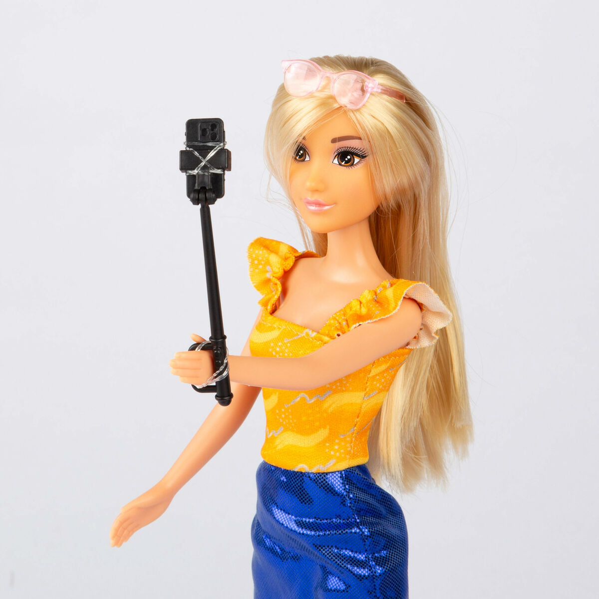 V3HD1968D1FB2A67469215A14293EF4F905R5656411P6