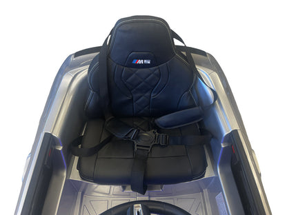 BMW M5 24V elektrische kinderauto – leder zitje, rubberen banden & 7 km/u | Kiddoplay