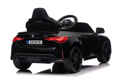 BMW M4 12V kinderauto – luxe elektrische sportwagen met rubberen banden, leren zitje & afstandsbediening | Kiddoplay