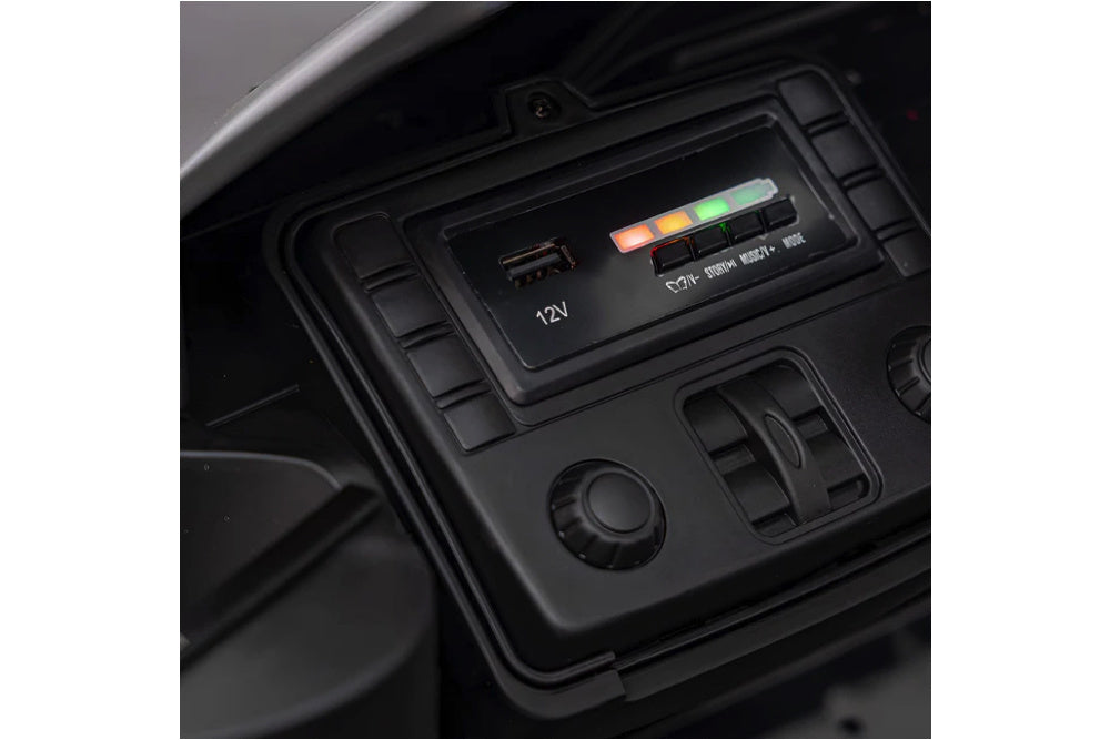 BMW M4 12V kinderauto – luxe elektrische sportwagen met rubberen banden, leren zitje & afstandsbediening | Kiddoplay