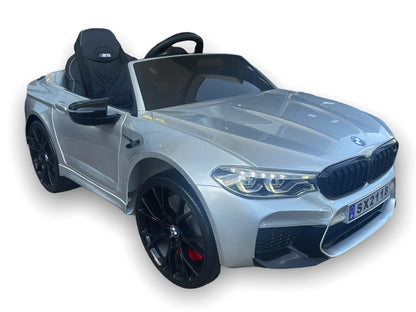 Bmw M5, Leder Zitje, Rubberen Banden, Kinder Accu Auto!