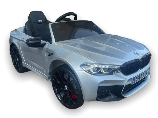 Bmw M5, Leder Zitje, Rubberen Banden, Kinder Accu Auto!