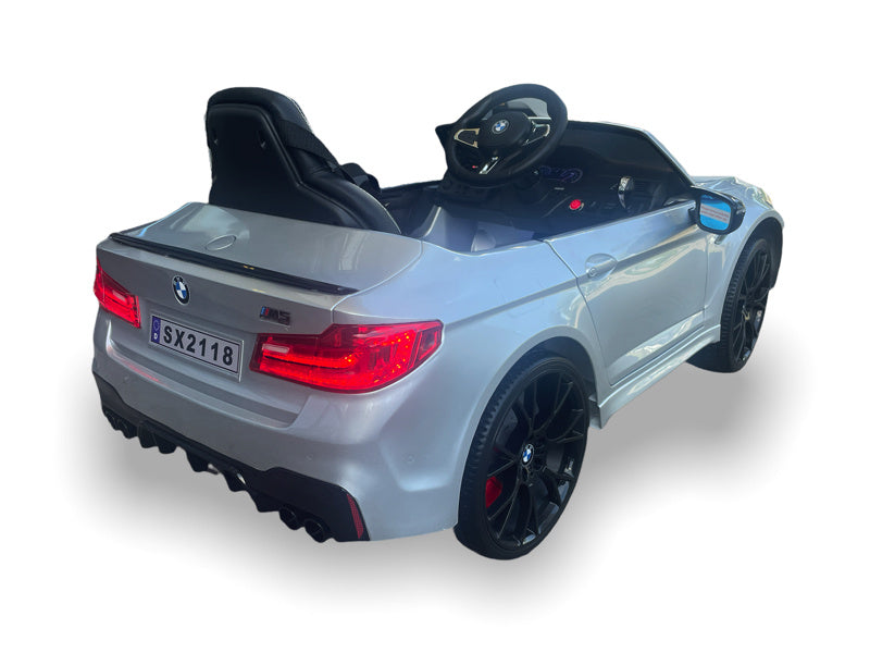 Bmw M5, Leder Zitje, Rubberen Banden, Kinder Accu Auto!